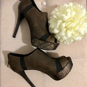 Jessica Simpson Ankle Bootie Size 6.5